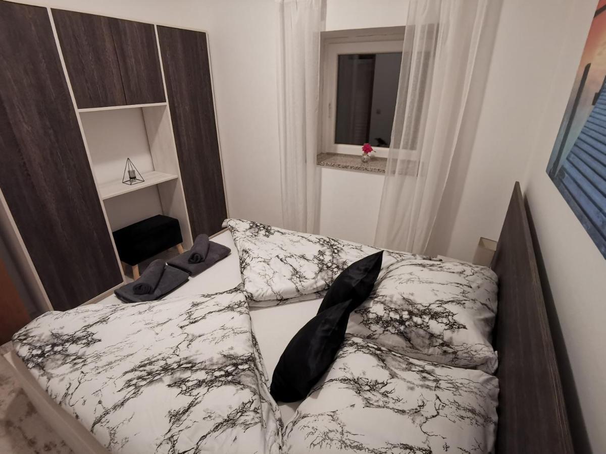 Appartamento Haus Cataleya Umago Esterno foto